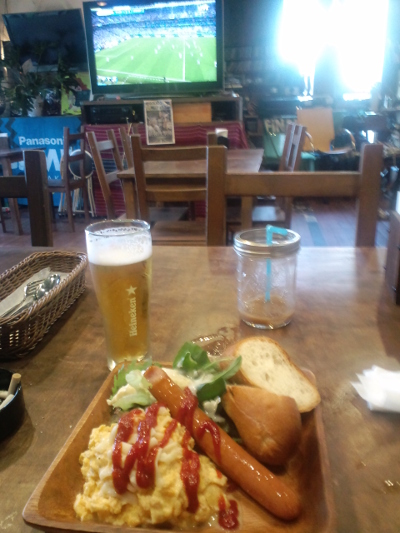 朝ごはんとビール